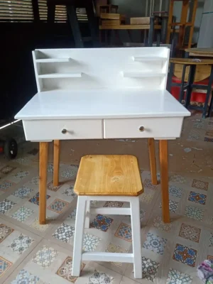 meja rias minimalis satu set kursi